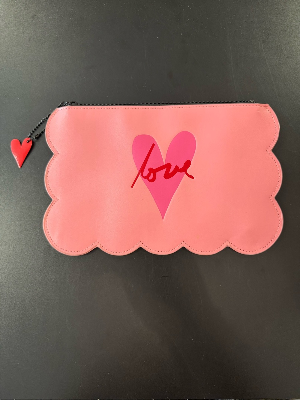 111 / Love Heart Scalloped Pouch Bag Size 7”x11”